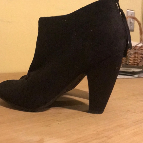 High heel black booties - Picture 2 of 3